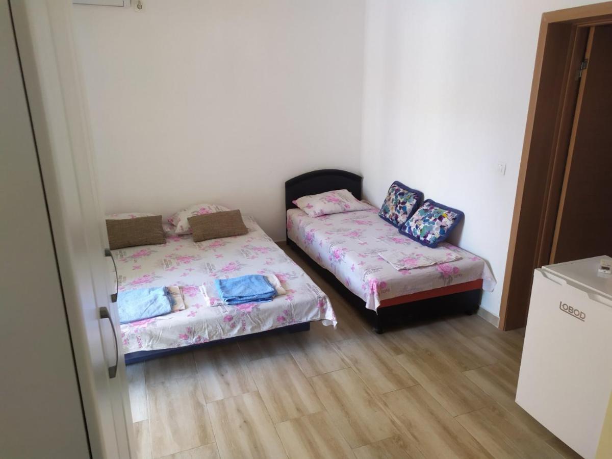 Apartment Perutovic Sutomore Bagian luar foto
